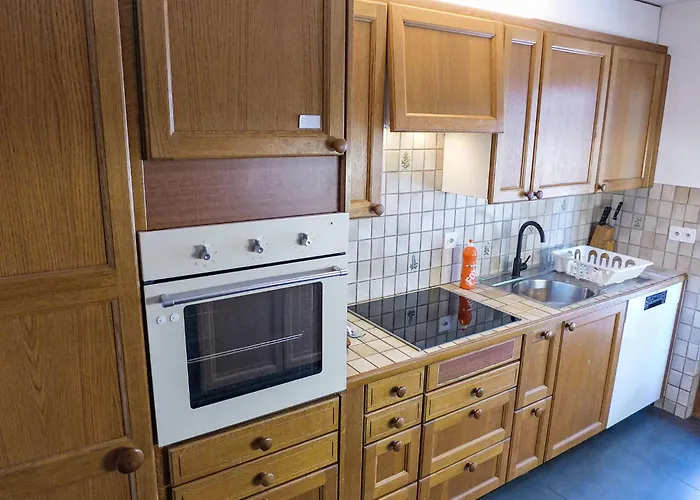 Aglaia By Interhome 木屋