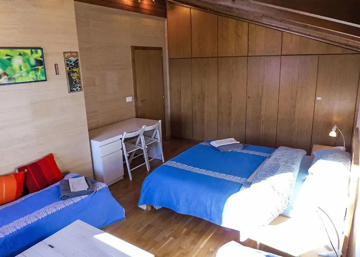 Aglaia By Interhome * 克莱恩 蒙塔纳